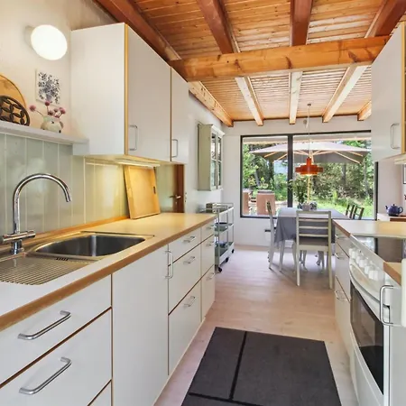 펜션 Kersta - 3-3km From The Sea By Interhome